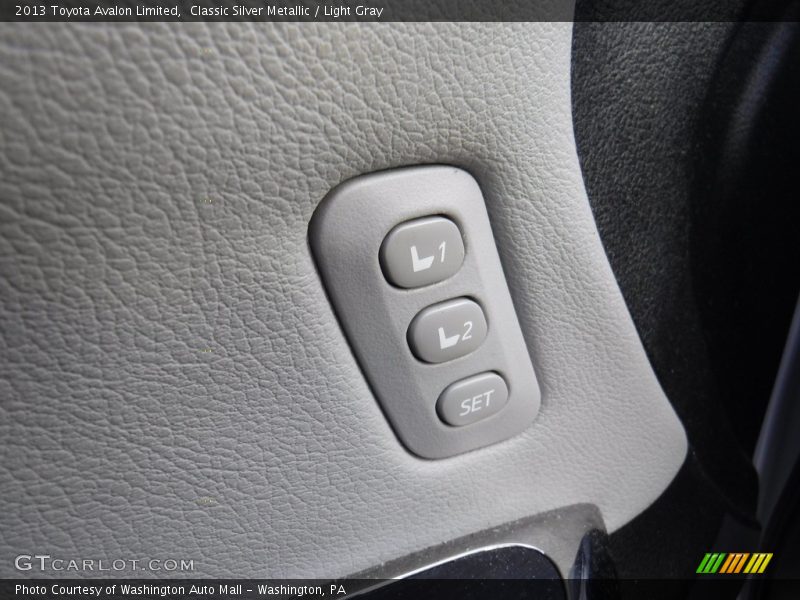 Classic Silver Metallic / Light Gray 2013 Toyota Avalon Limited