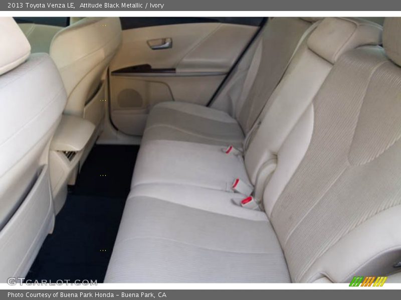 Attitude Black Metallic / Ivory 2013 Toyota Venza LE