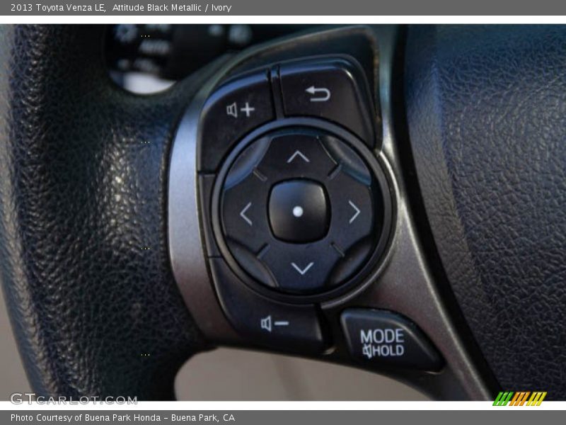 Attitude Black Metallic / Ivory 2013 Toyota Venza LE