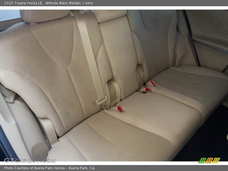 Attitude Black Metallic / Ivory 2013 Toyota Venza LE