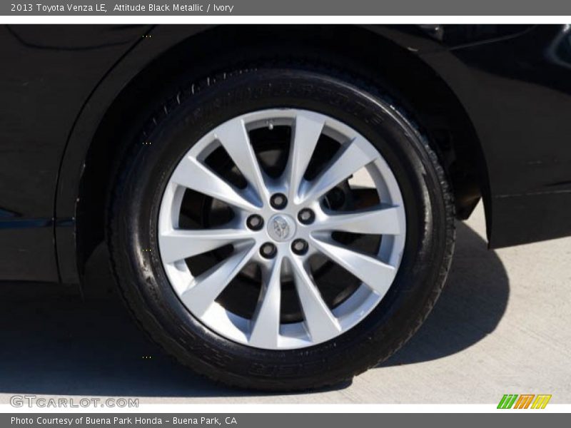 Attitude Black Metallic / Ivory 2013 Toyota Venza LE