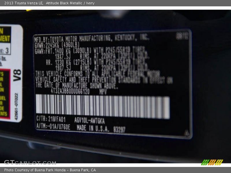 Attitude Black Metallic / Ivory 2013 Toyota Venza LE
