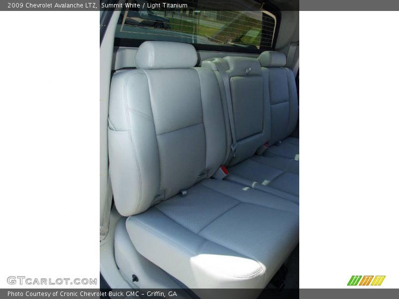 Summit White / Light Titanium 2009 Chevrolet Avalanche LTZ