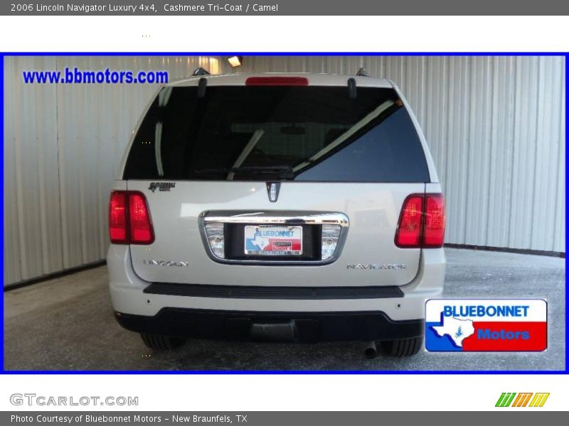 Cashmere Tri-Coat / Camel 2006 Lincoln Navigator Luxury 4x4