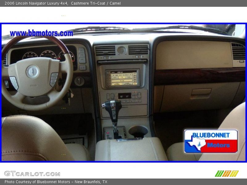 Cashmere Tri-Coat / Camel 2006 Lincoln Navigator Luxury 4x4