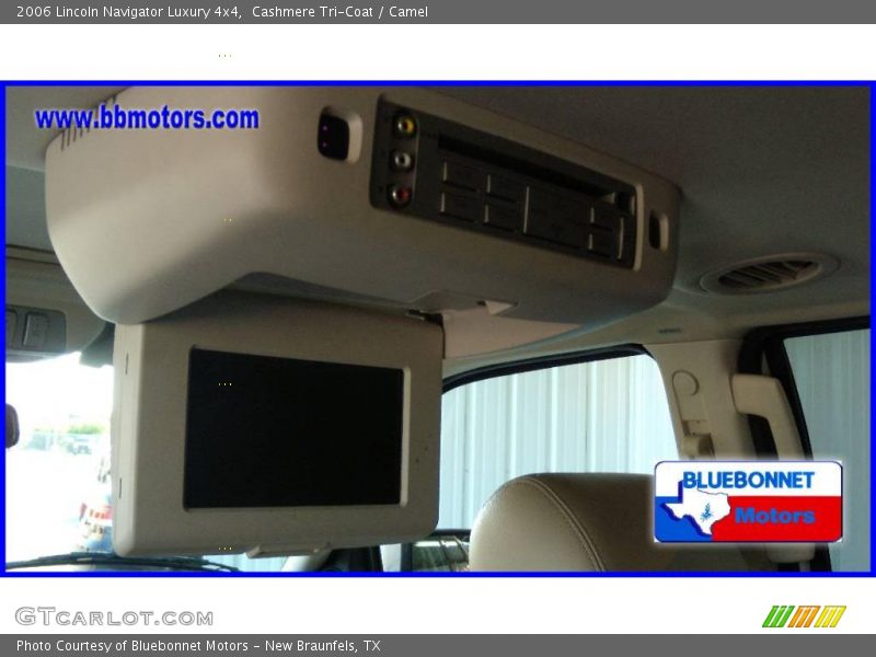 Cashmere Tri-Coat / Camel 2006 Lincoln Navigator Luxury 4x4