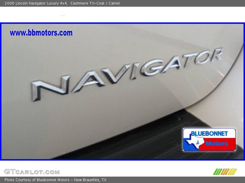 Cashmere Tri-Coat / Camel 2006 Lincoln Navigator Luxury 4x4
