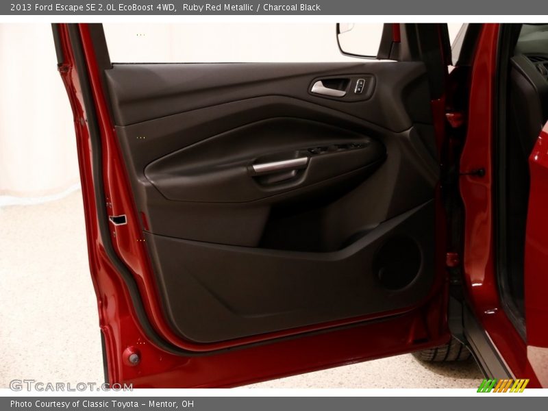 Ruby Red Metallic / Charcoal Black 2013 Ford Escape SE 2.0L EcoBoost 4WD
