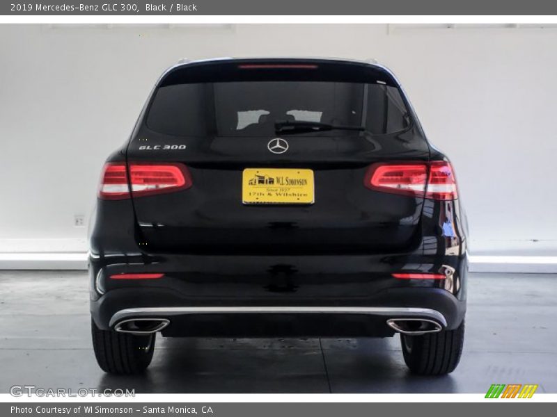 Black / Black 2019 Mercedes-Benz GLC 300