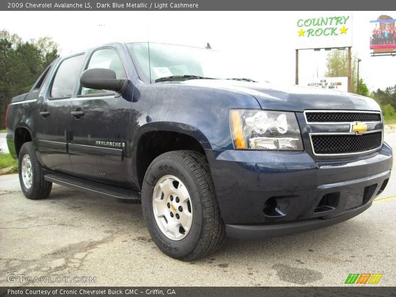 Dark Blue Metallic / Light Cashmere 2009 Chevrolet Avalanche LS