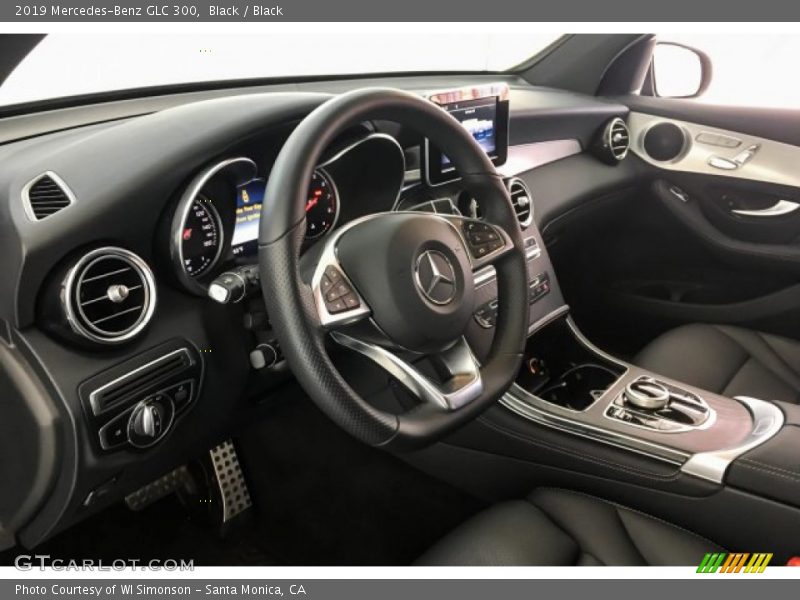 Black / Black 2019 Mercedes-Benz GLC 300