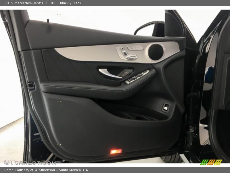 Black / Black 2019 Mercedes-Benz GLC 300