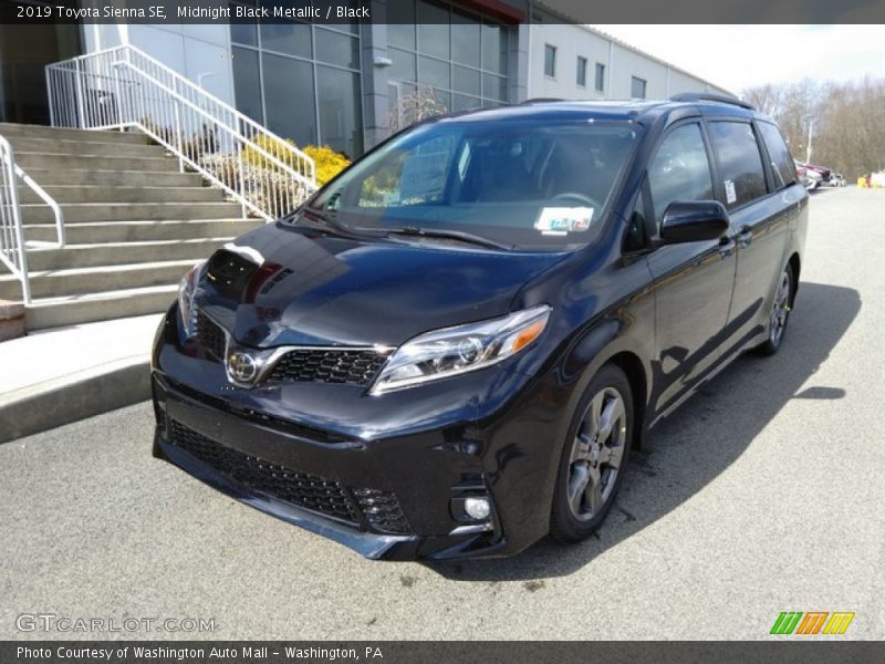 Midnight Black Metallic / Black 2019 Toyota Sienna SE