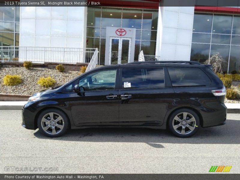 Midnight Black Metallic / Black 2019 Toyota Sienna SE
