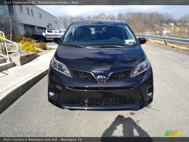 Midnight Black Metallic / Black 2019 Toyota Sienna SE