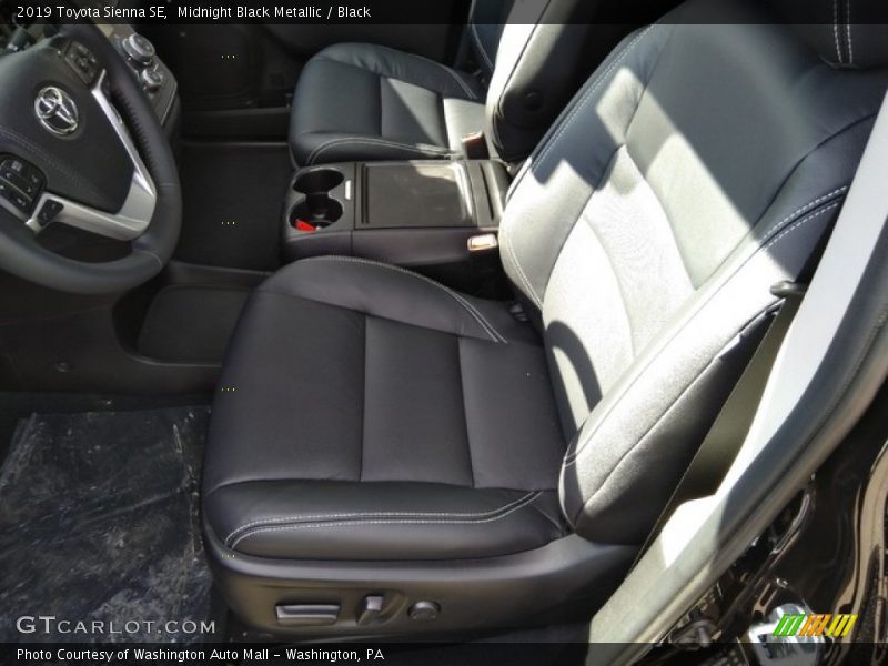 Midnight Black Metallic / Black 2019 Toyota Sienna SE