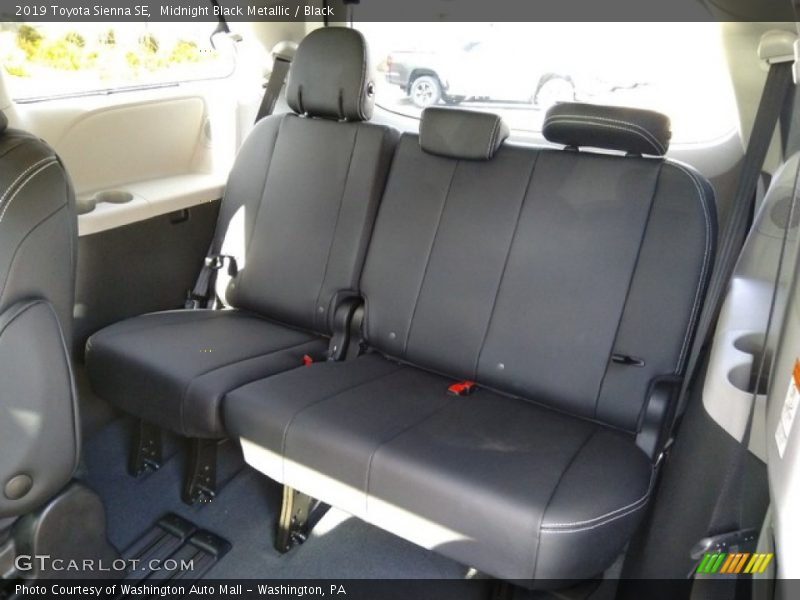 Midnight Black Metallic / Black 2019 Toyota Sienna SE