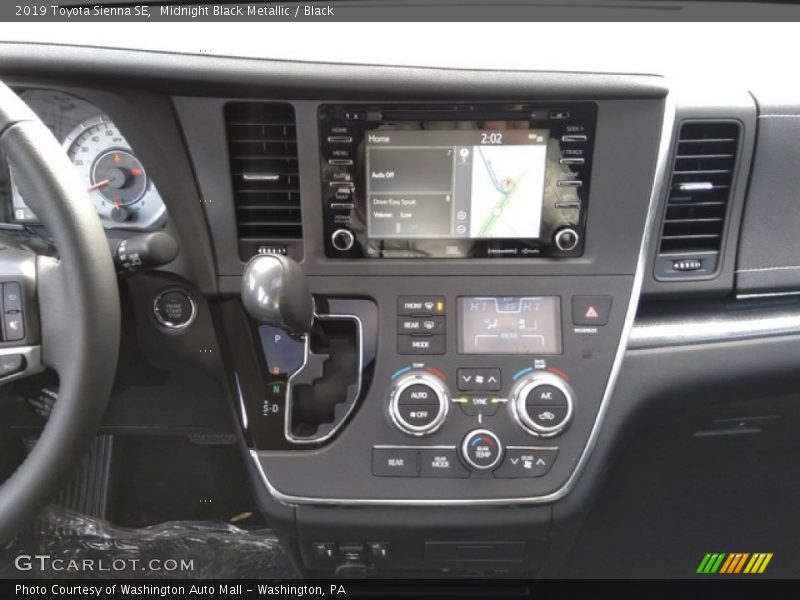 Midnight Black Metallic / Black 2019 Toyota Sienna SE