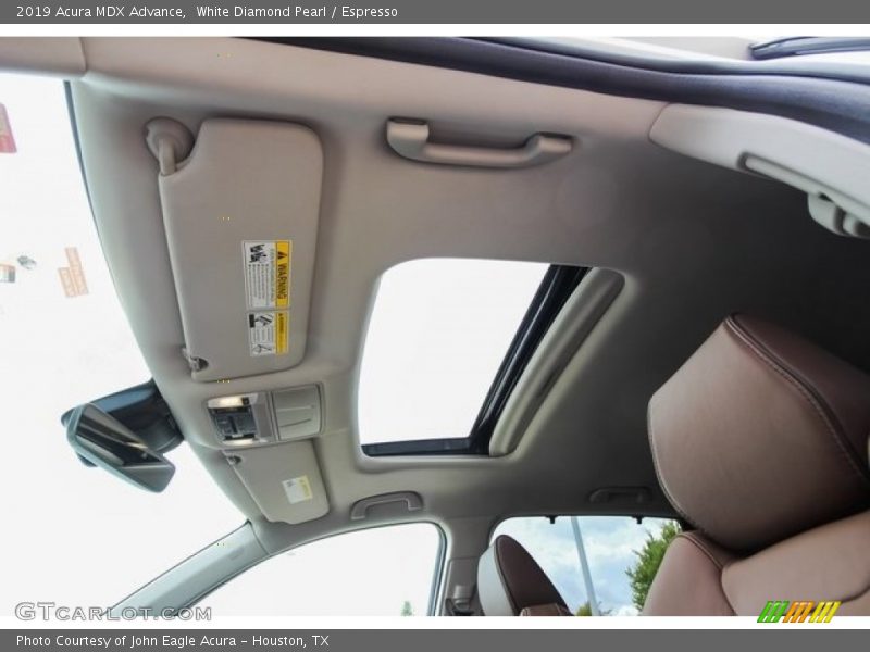 White Diamond Pearl / Espresso 2019 Acura MDX Advance