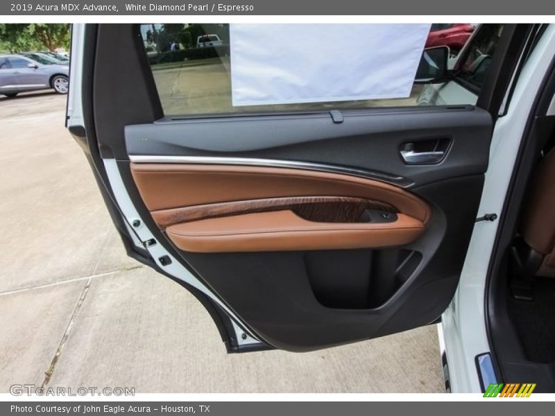 White Diamond Pearl / Espresso 2019 Acura MDX Advance