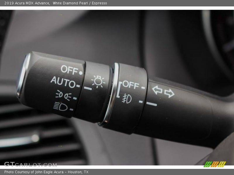 White Diamond Pearl / Espresso 2019 Acura MDX Advance