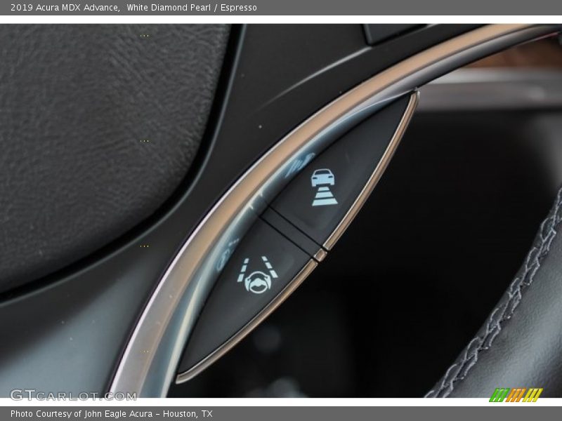 White Diamond Pearl / Espresso 2019 Acura MDX Advance