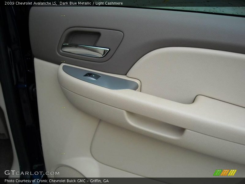 Dark Blue Metallic / Light Cashmere 2009 Chevrolet Avalanche LS