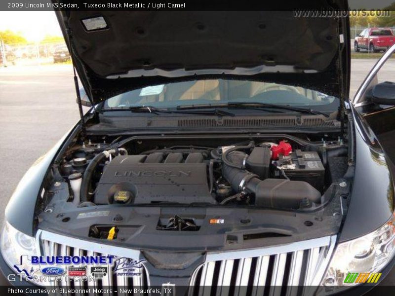 Tuxedo Black Metallic / Light Camel 2009 Lincoln MKS Sedan