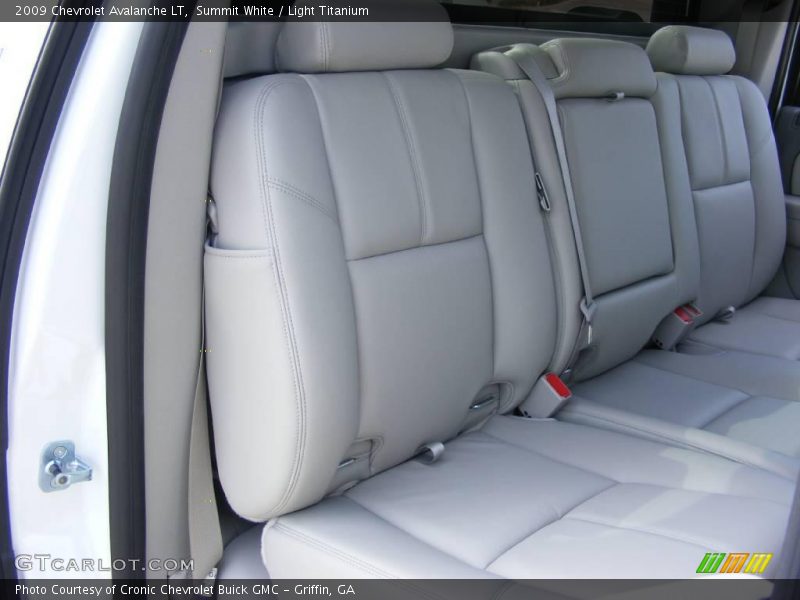Summit White / Light Titanium 2009 Chevrolet Avalanche LT