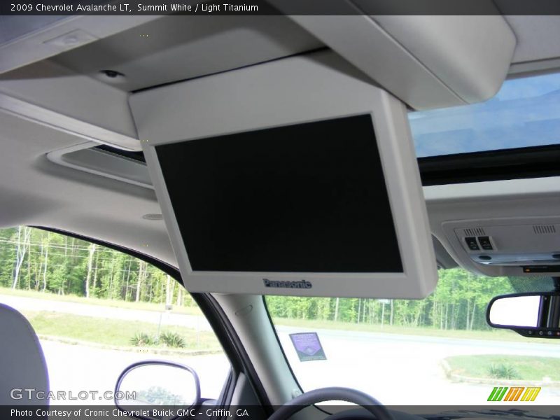 Summit White / Light Titanium 2009 Chevrolet Avalanche LT