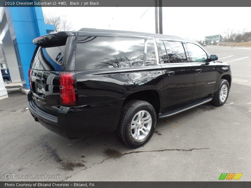Black / Jet Black 2019 Chevrolet Suburban LS 4WD