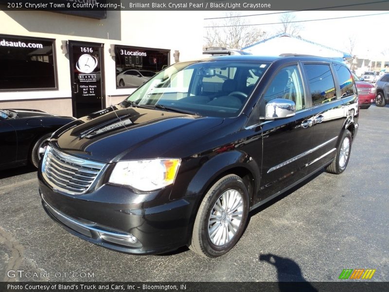 Brilliant Black Crystal Pearl / Black/Light Graystone 2015 Chrysler Town & Country Touring-L