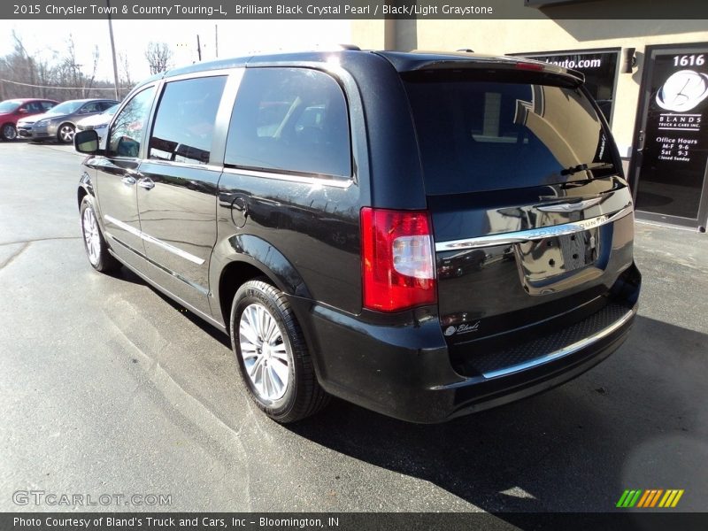Brilliant Black Crystal Pearl / Black/Light Graystone 2015 Chrysler Town & Country Touring-L