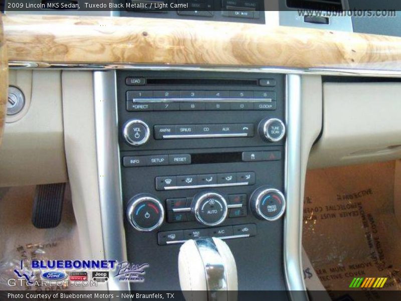 Tuxedo Black Metallic / Light Camel 2009 Lincoln MKS Sedan