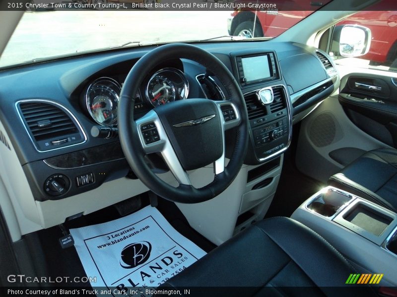 Brilliant Black Crystal Pearl / Black/Light Graystone 2015 Chrysler Town & Country Touring-L