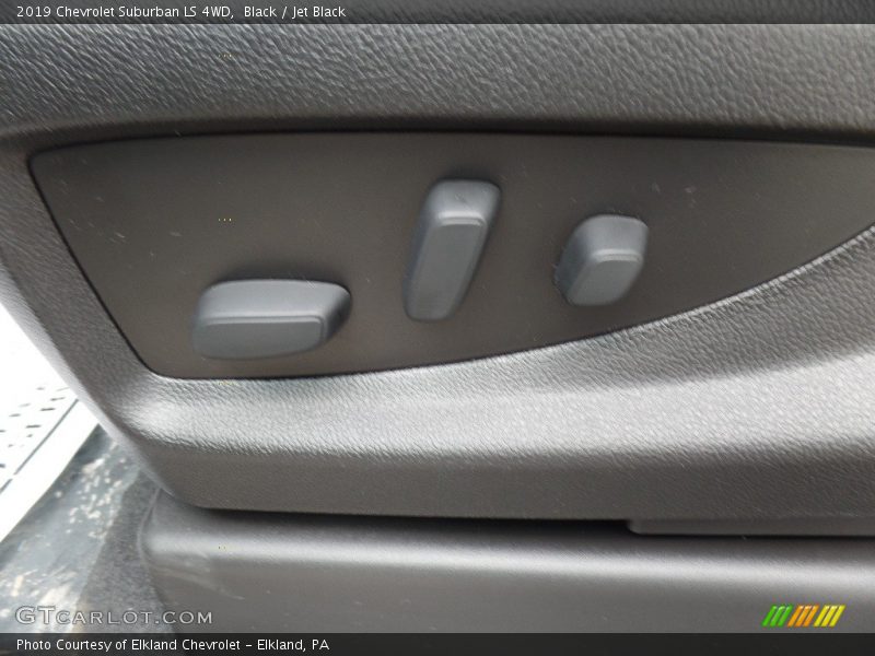 Black / Jet Black 2019 Chevrolet Suburban LS 4WD