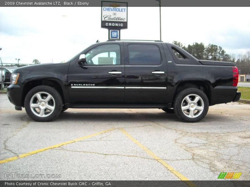 Black / Ebony 2009 Chevrolet Avalanche LTZ