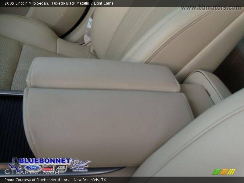 Tuxedo Black Metallic / Light Camel 2009 Lincoln MKS Sedan