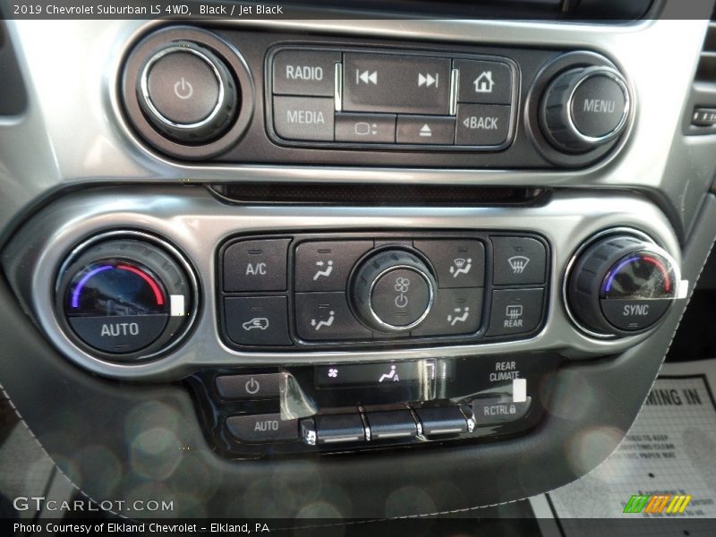 Black / Jet Black 2019 Chevrolet Suburban LS 4WD