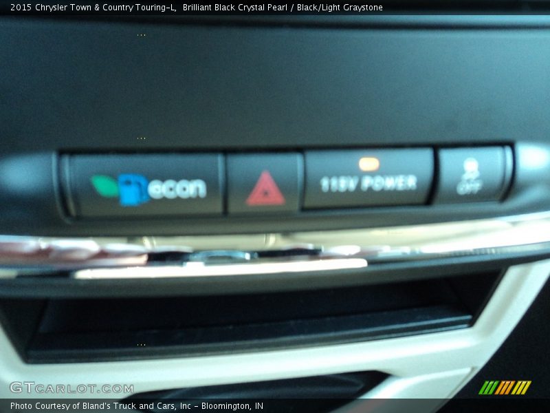 Brilliant Black Crystal Pearl / Black/Light Graystone 2015 Chrysler Town & Country Touring-L