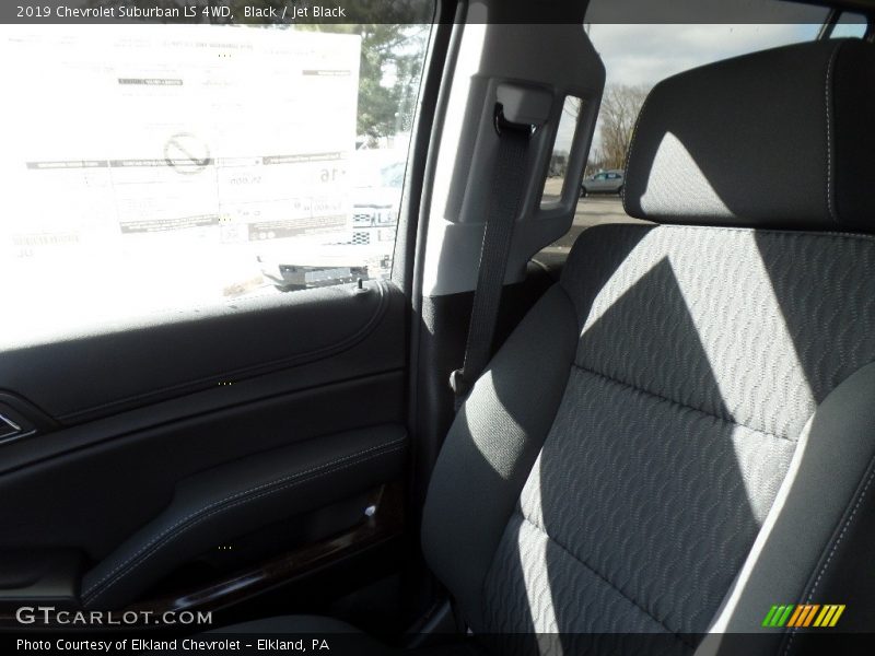 Black / Jet Black 2019 Chevrolet Suburban LS 4WD
