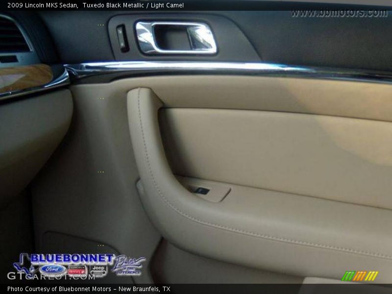 Tuxedo Black Metallic / Light Camel 2009 Lincoln MKS Sedan