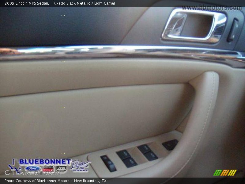 Tuxedo Black Metallic / Light Camel 2009 Lincoln MKS Sedan