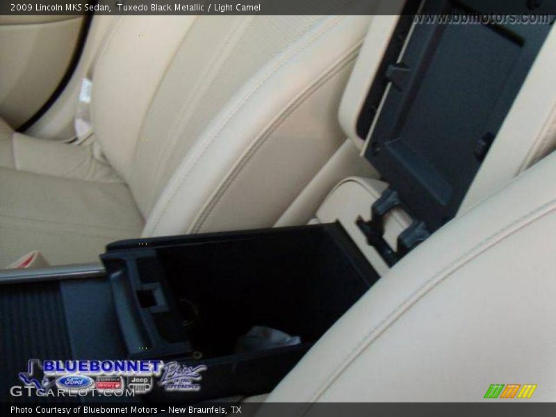 Tuxedo Black Metallic / Light Camel 2009 Lincoln MKS Sedan