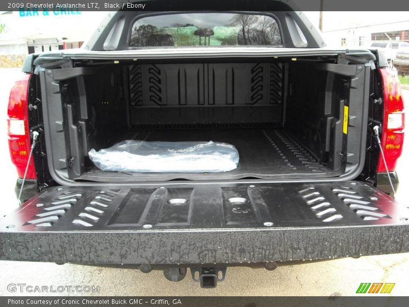 Black / Ebony 2009 Chevrolet Avalanche LTZ