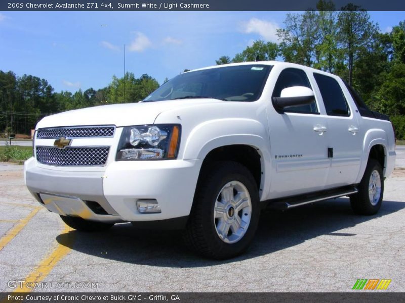 Summit White / Light Cashmere 2009 Chevrolet Avalanche Z71 4x4