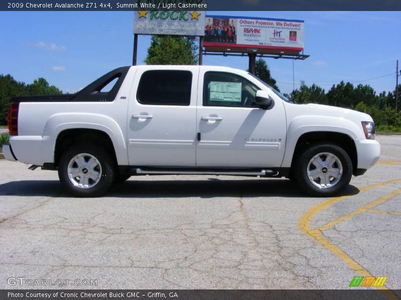 Summit White / Light Cashmere 2009 Chevrolet Avalanche Z71 4x4