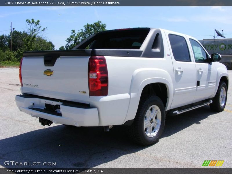 Summit White / Light Cashmere 2009 Chevrolet Avalanche Z71 4x4