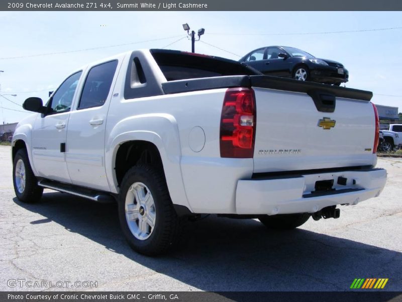 Summit White / Light Cashmere 2009 Chevrolet Avalanche Z71 4x4