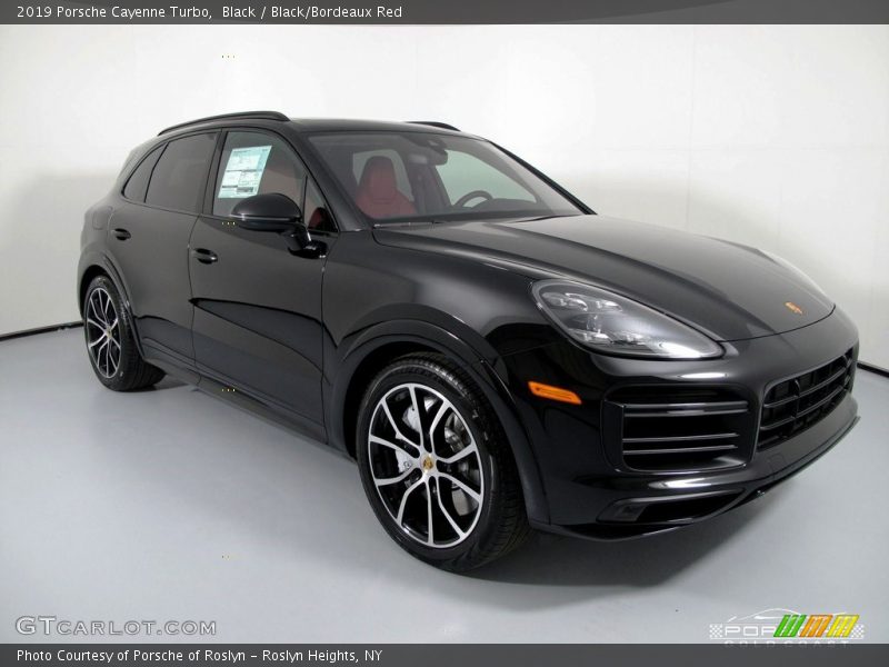 Black / Black/Bordeaux Red 2019 Porsche Cayenne Turbo